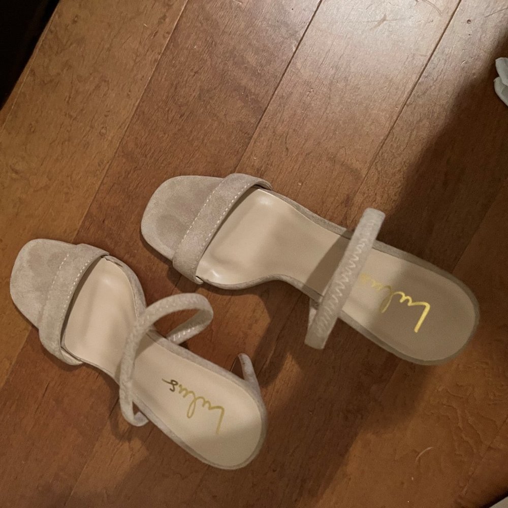 Lona Suede Light Nude High Heel - Picture 4 of 6